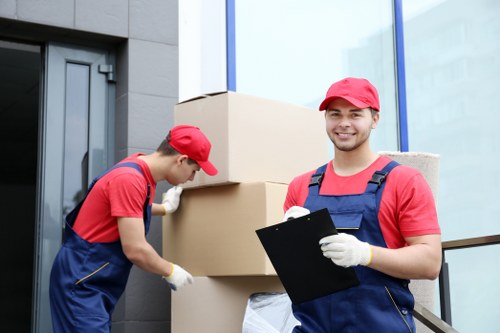 Moving truck support for homes in St Johns Wood