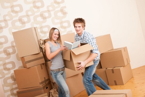 Careful transport of furniture and boxes with a local man and van team
