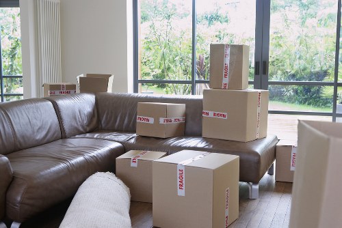 A practical man with a van solution for small moves and deliveries in NW8